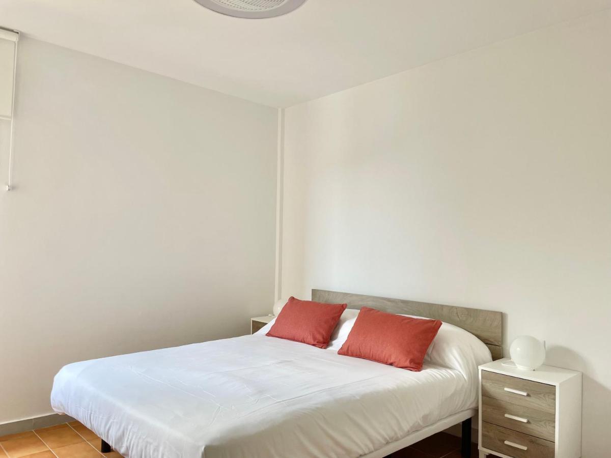 Luminoso Apartamento Frente Al Mar Con Piscina Roses Exterior photo